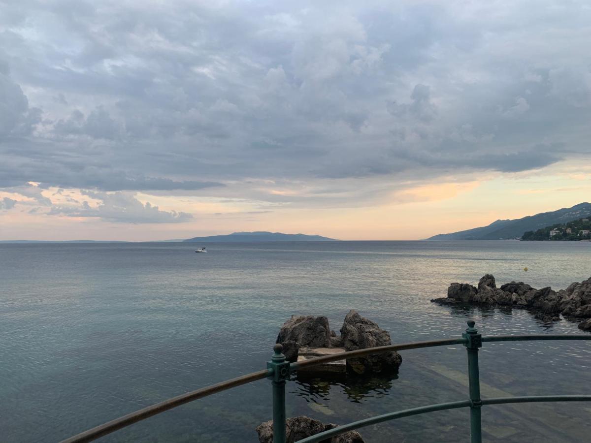 Artspace Location-Opatija-3 Bedroom House With Rooftop Garden By Beach Buitenkant foto